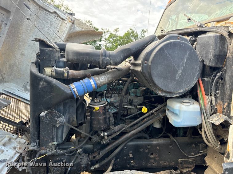 image for item OF9897 1997 International  2574 dump truck