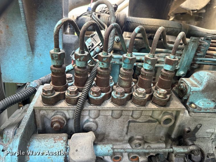 image for item OF9897 1997 International  2574 dump truck