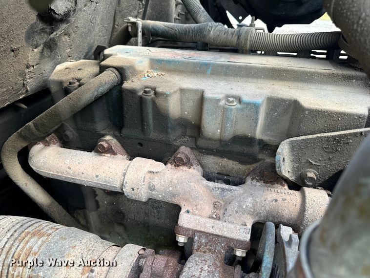 image for item OF9897 1997 International  2574 dump truck