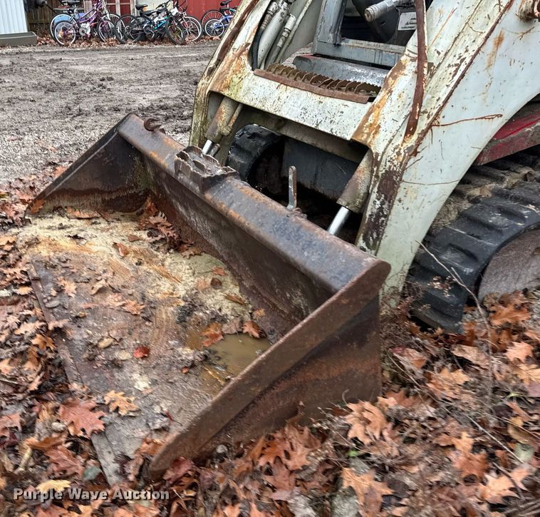 image for item OG9781 2004 Takeuchi TL140 tracked skid steer loader