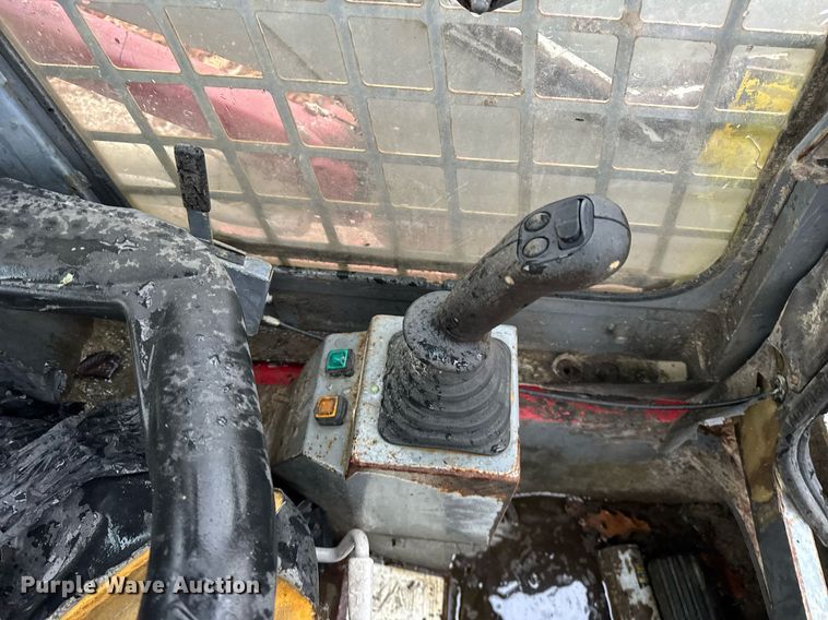 image for item OG9781 2004 Takeuchi TL140 tracked skid steer loader