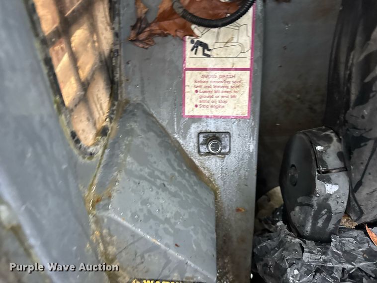 image for item OG9781 2004 Takeuchi TL140 tracked skid steer loader