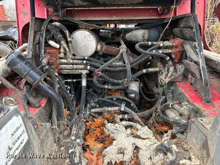 image for item OG9781 2004 Takeuchi TL140 tracked skid steer loader