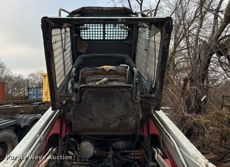 image for item OG9781 2004 Takeuchi TL140 tracked skid steer loader