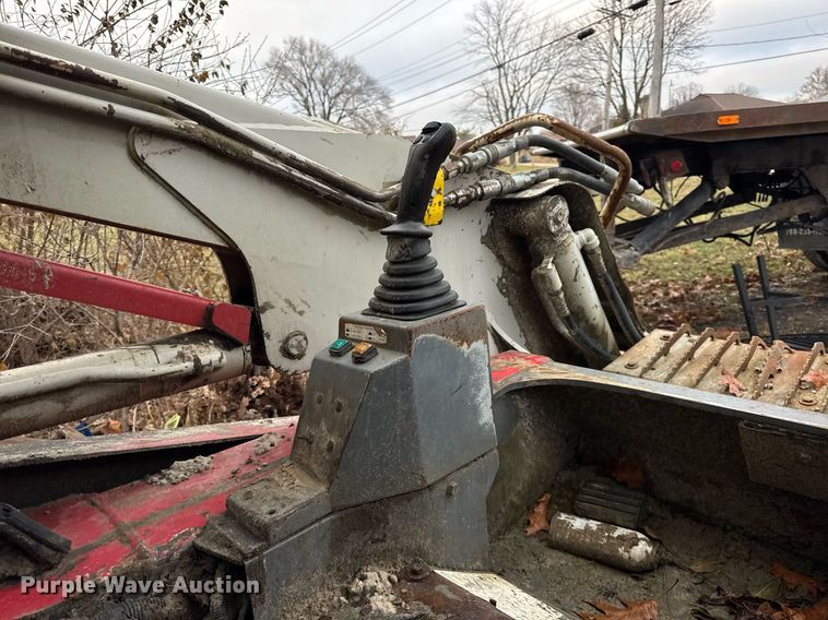 image for item OG9781 2004 Takeuchi TL140 tracked skid steer loader