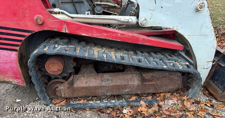 image for item OG9781 2004 Takeuchi TL140 tracked skid steer loader