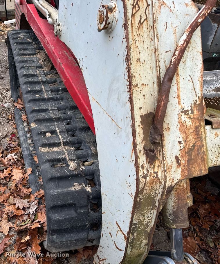 image for item OG9781 2004 Takeuchi TL140 tracked skid steer loader