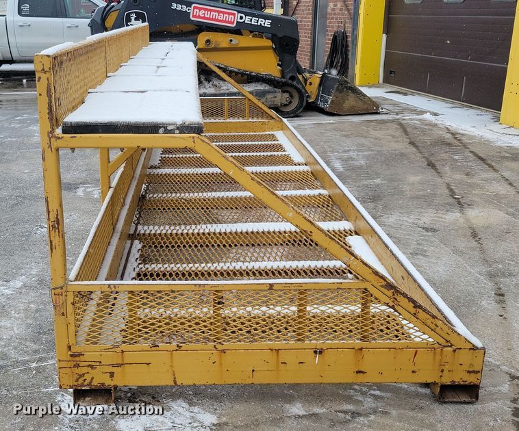 image for item OH9469 Stone telehandler work platform