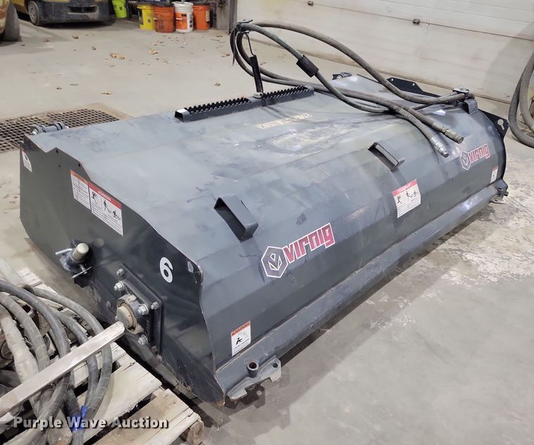 image for item OH9470 2019 Virnig skid steer broom