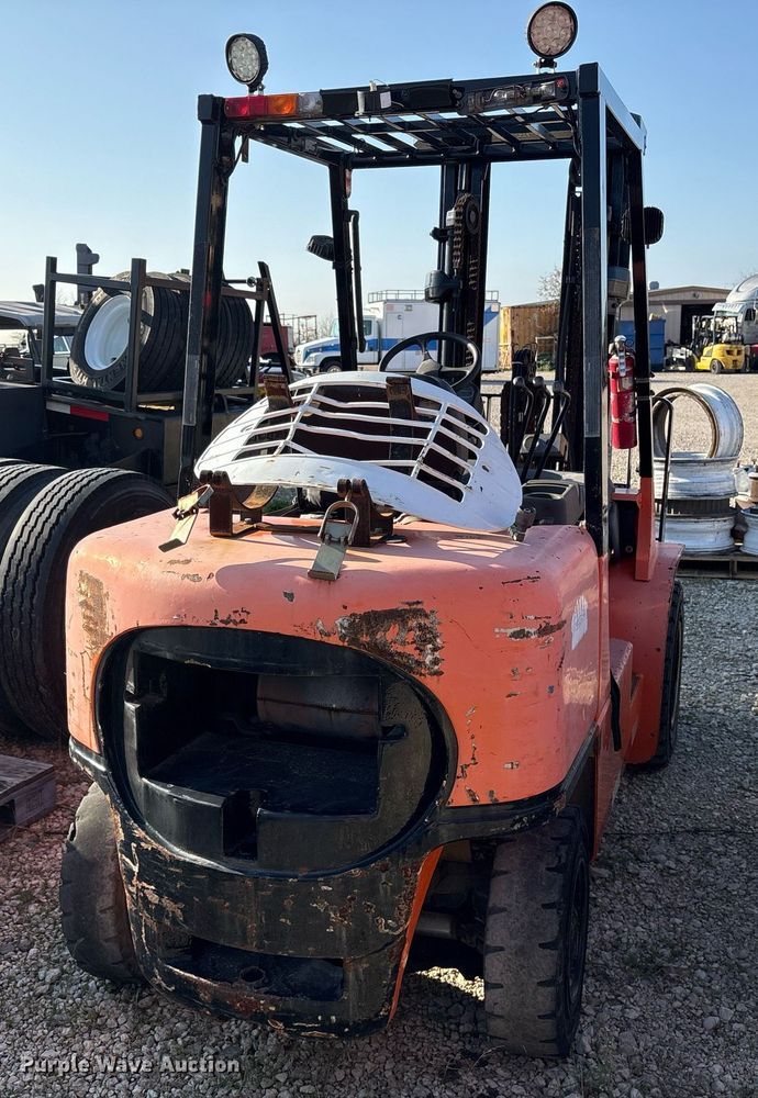 image for item OK9450 Caterpillar GP30K forklift