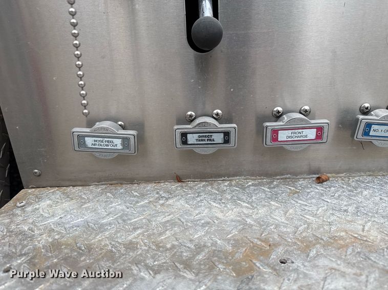 image for item DM5504 2006 American LaFrance Eagle ladder fire truck