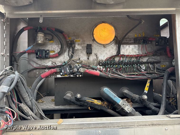 image for item DM5504 2006 American LaFrance Eagle ladder fire truck