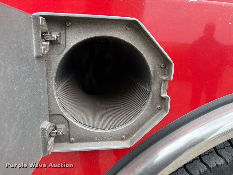 image for item DM5504 2006 American LaFrance Eagle ladder fire truck