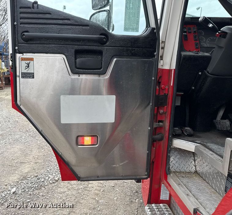 image for item DM5504 2006 American LaFrance Eagle ladder fire truck