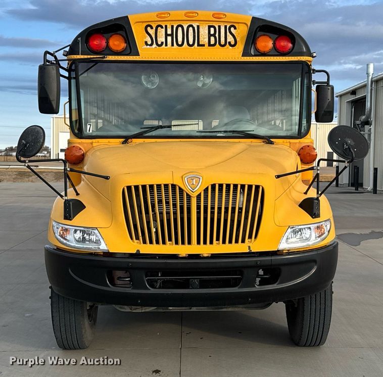 image for item DO0065 2005 IC CE200 school bus