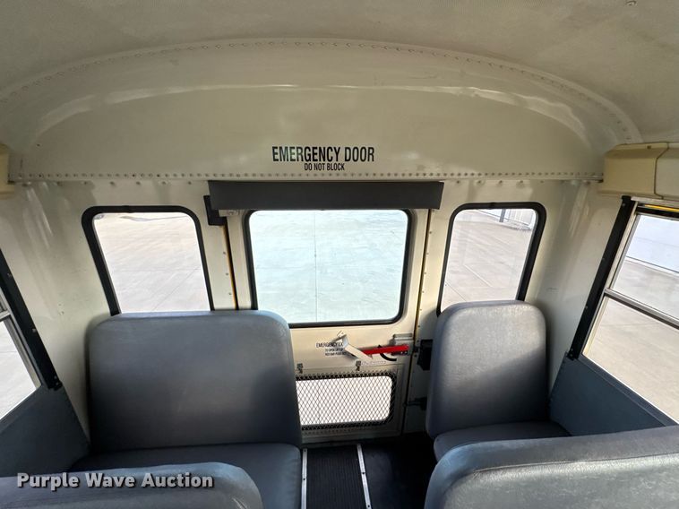 image for item DO0065 2005 IC CE200 school bus