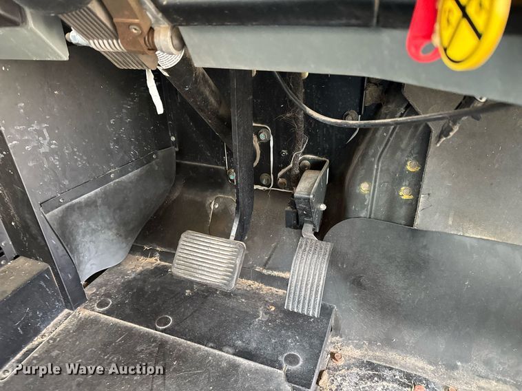 image for item DO0065 2005 IC CE200 school bus