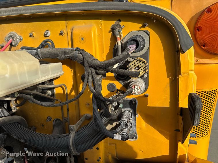 image for item DO0065 2005 IC CE200 school bus