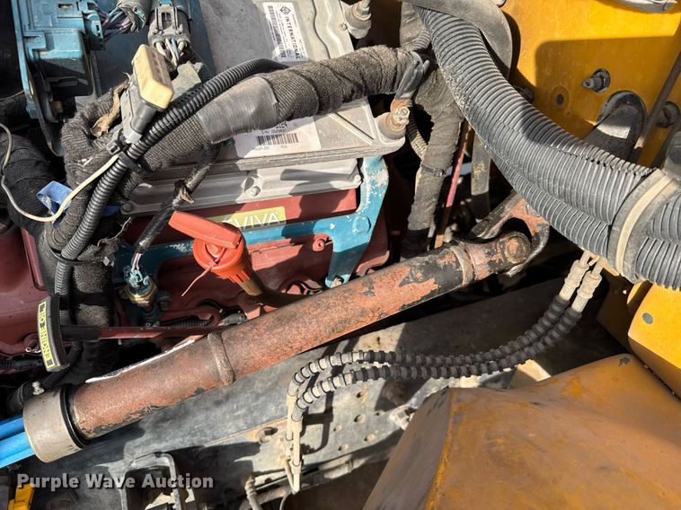 image for item DO0065 2005 IC CE200 school bus