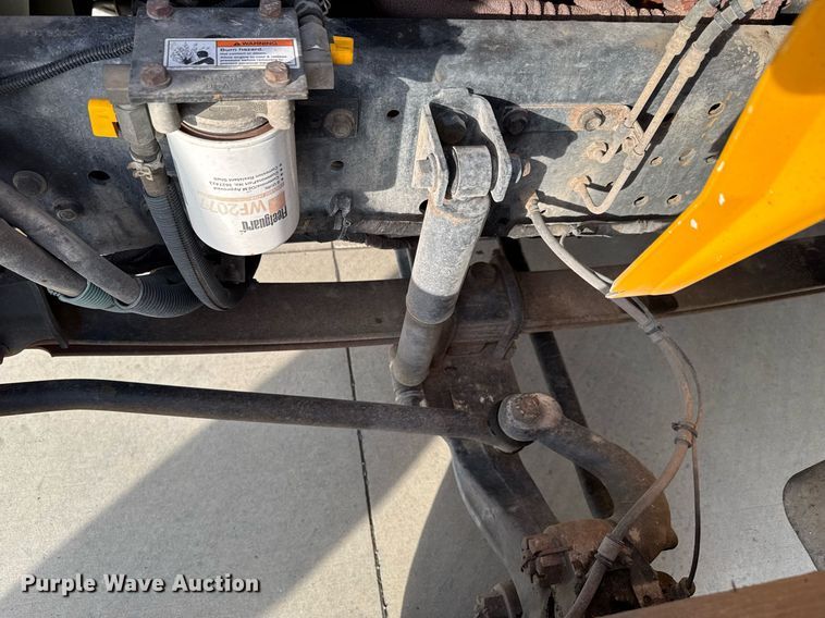 image for item DO0065 2005 IC CE200 school bus