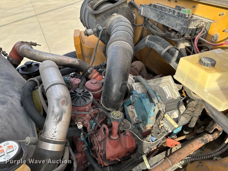 image for item DO0065 2005 IC CE200 school bus