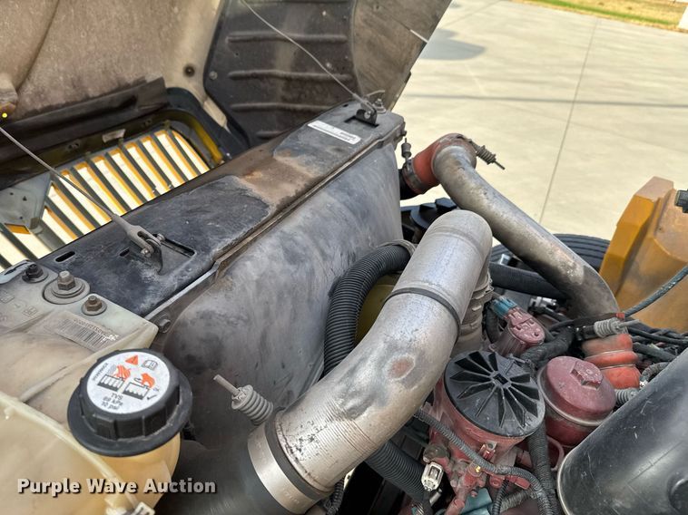 image for item DO0065 2005 IC CE200 school bus