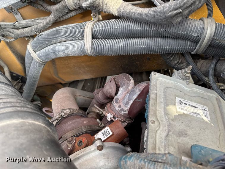 image for item DO0065 2005 IC CE200 school bus