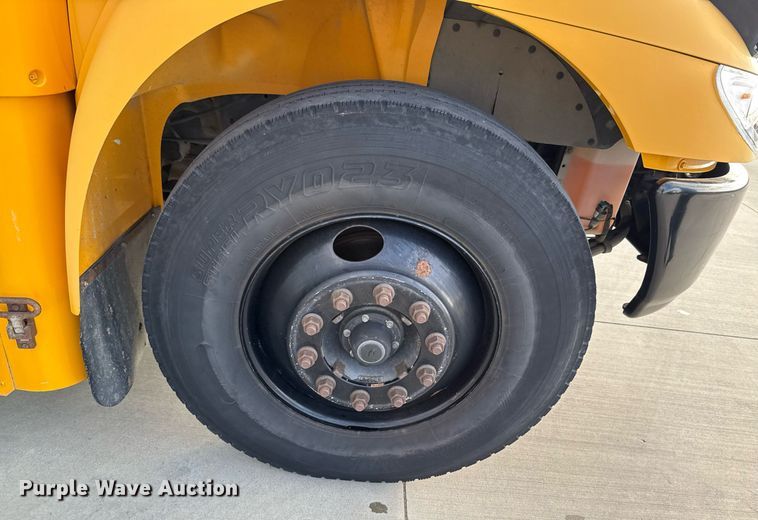 image for item DO0065 2005 IC CE200 school bus