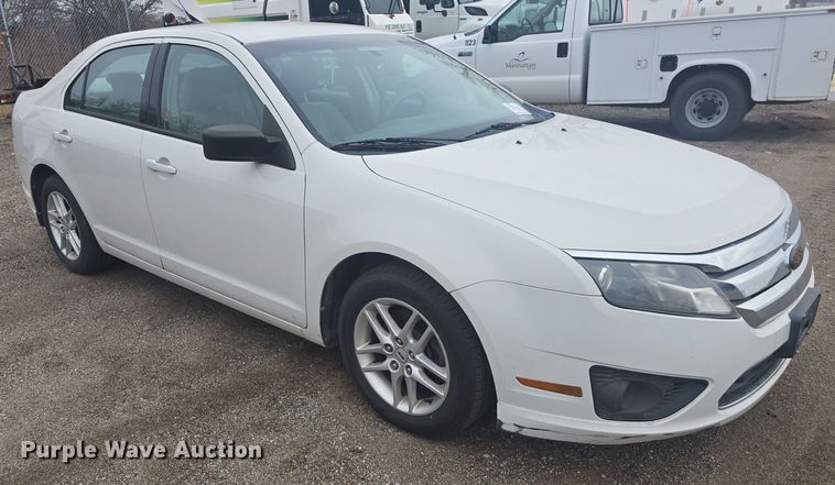 image for item DQ5361 2010 Ford Fusion S 