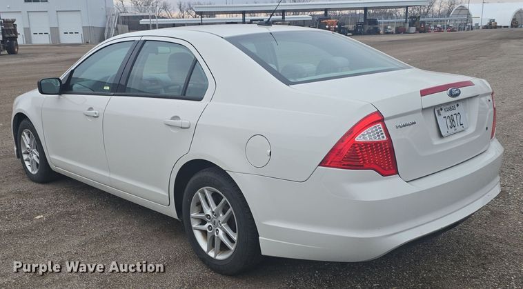 image for item DQ5361 2010 Ford Fusion S 