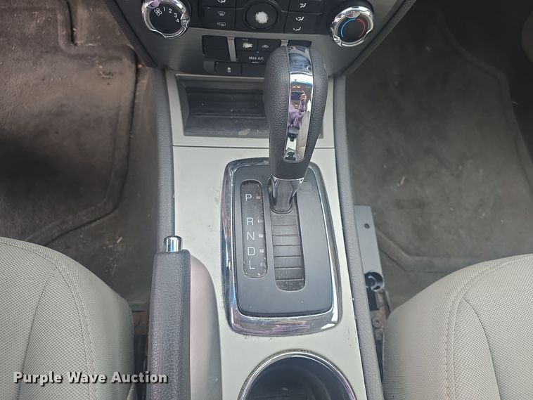 image for item DQ5361 2010 Ford Fusion S 