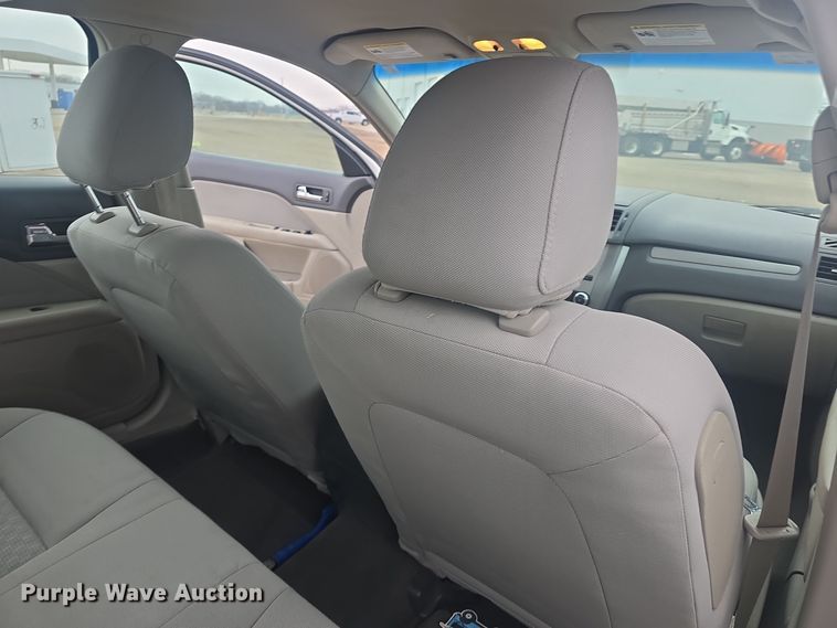 image for item DQ5361 2010 Ford Fusion S 