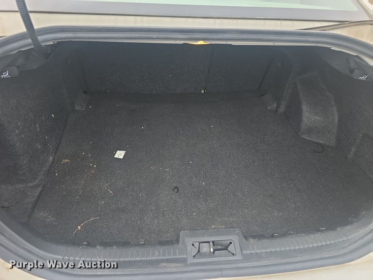 image for item DQ5361 2010 Ford Fusion S 