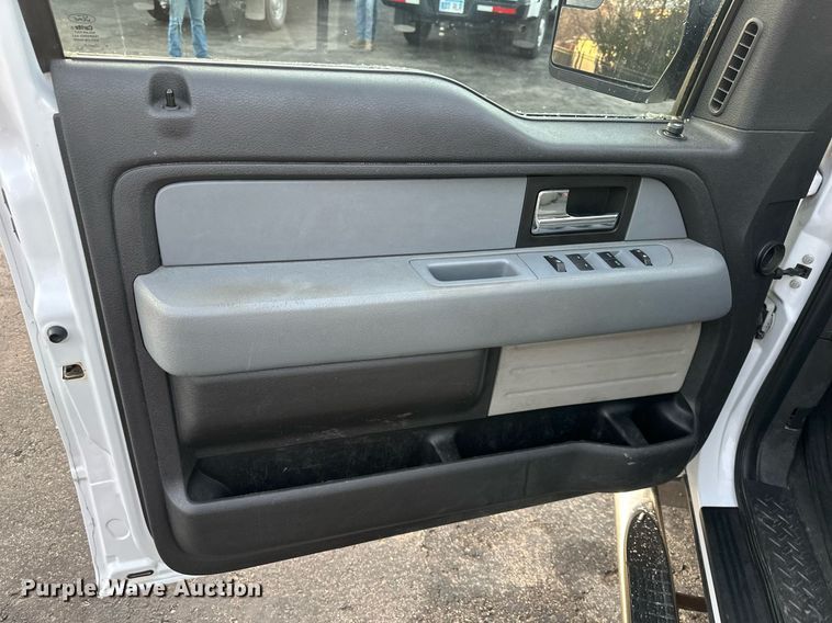 image for item DQ6532 2014 Ford F150 SuperCab pickup truck