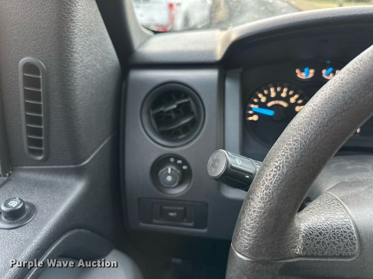 image for item DQ6532 2014 Ford F150 SuperCab pickup truck