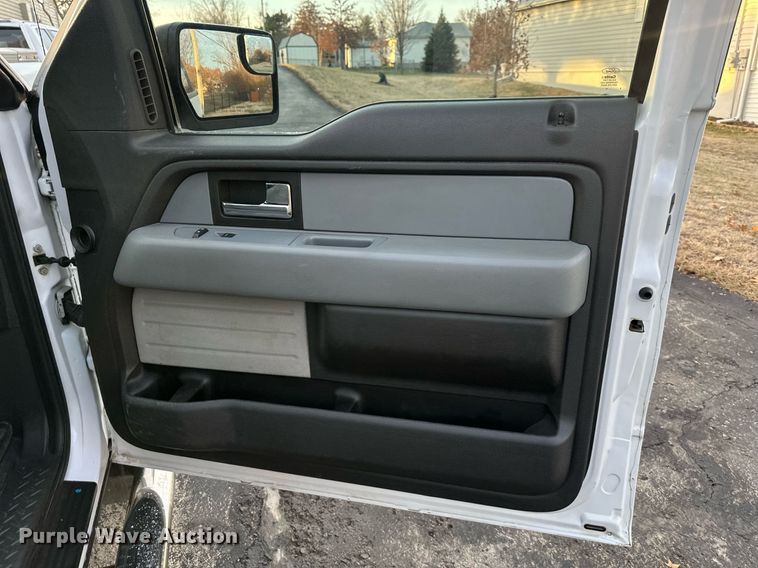 image for item DQ6532 2014 Ford F150 SuperCab pickup truck