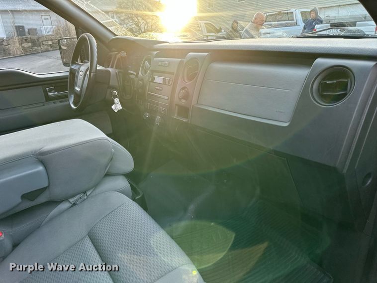 image for item DQ6532 2014 Ford F150 SuperCab pickup truck