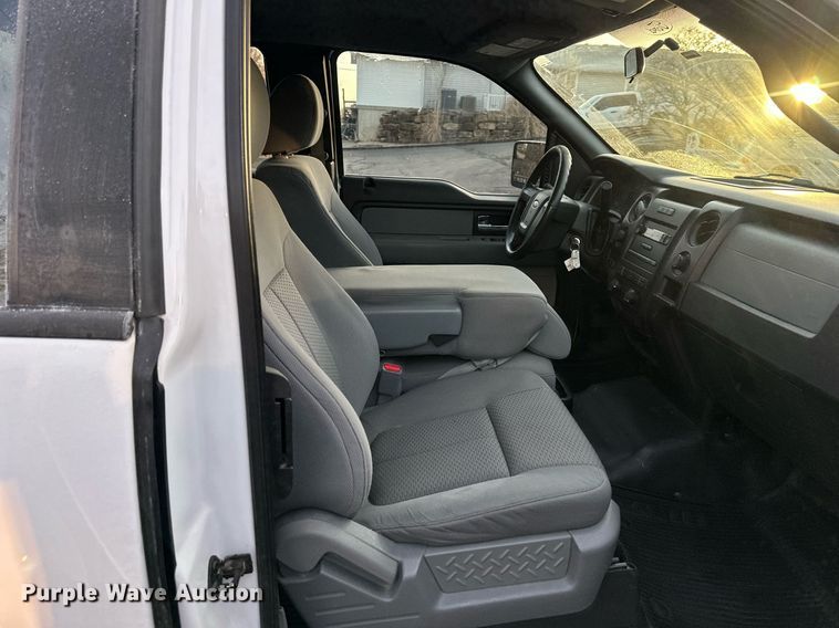 image for item DQ6532 2014 Ford F150 SuperCab pickup truck