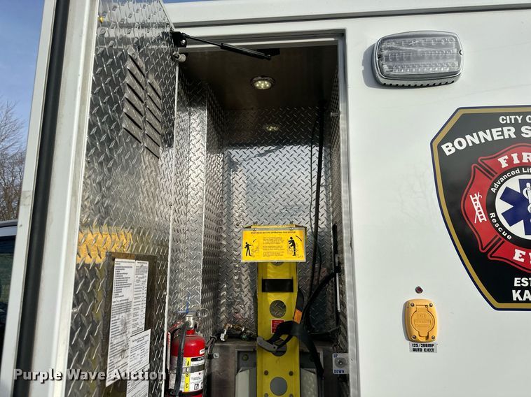 image for item DQ6542 2011 Chevrolet Express G4500 ambulance