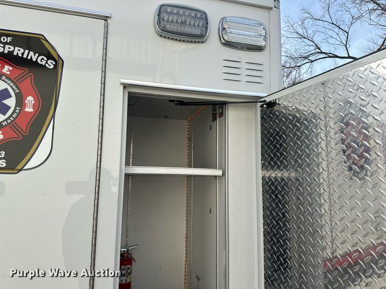 image for item DQ6542 2011 Chevrolet Express G4500 ambulance