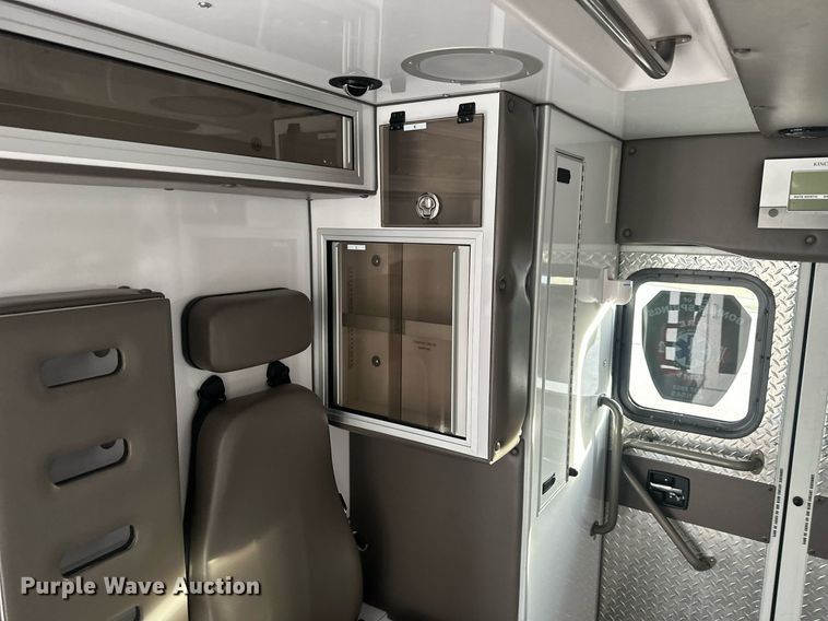 image for item DQ6542 2011 Chevrolet Express G4500 ambulance