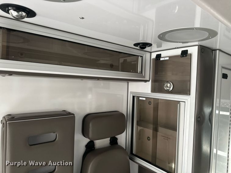 image for item DQ6542 2011 Chevrolet Express G4500 ambulance