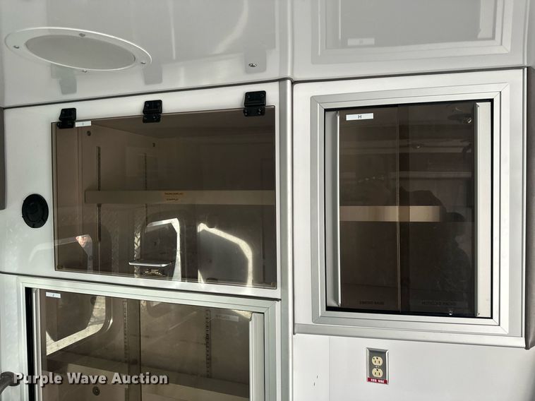 image for item DQ6542 2011 Chevrolet Express G4500 ambulance