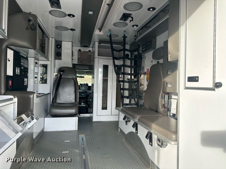 image for item DQ6542 2011 Chevrolet Express G4500 ambulance