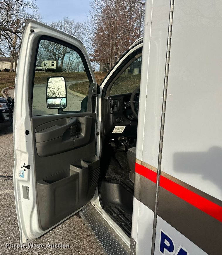 image for item DQ6542 2011 Chevrolet Express G4500 ambulance
