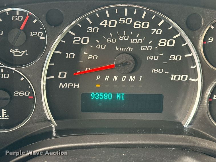 image for item DQ6542 2011 Chevrolet Express G4500 ambulance