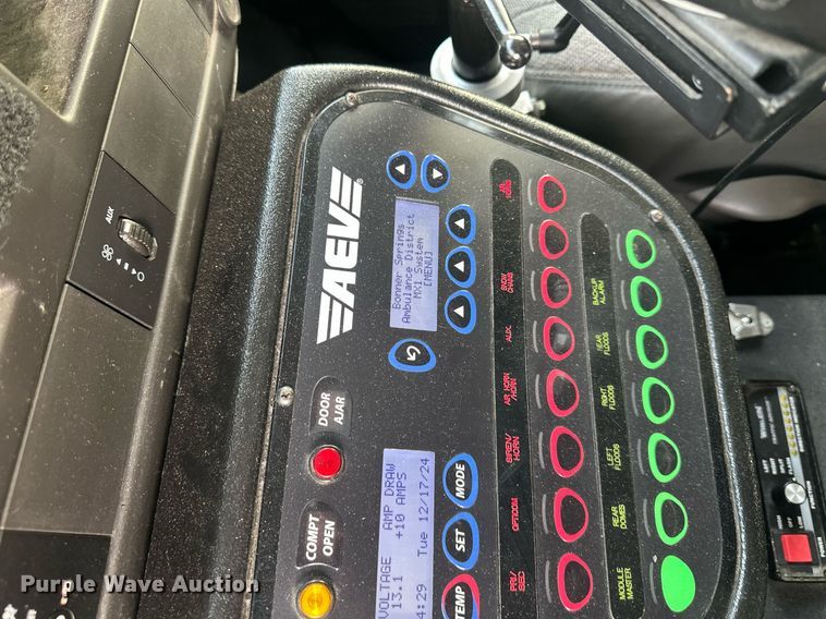 image for item DQ6542 2011 Chevrolet Express G4500 ambulance