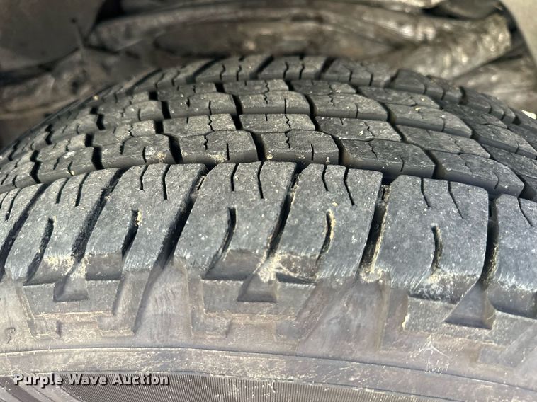 image for item DQ6542 2011 Chevrolet Express G4500 ambulance