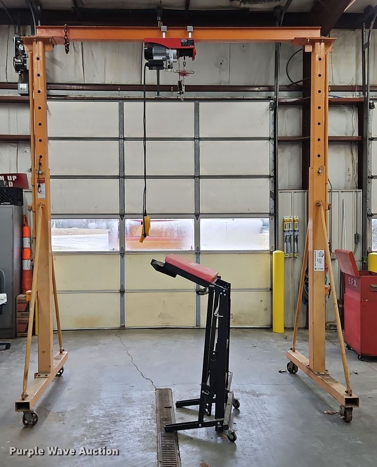 image for item DT7584 Gantry crane