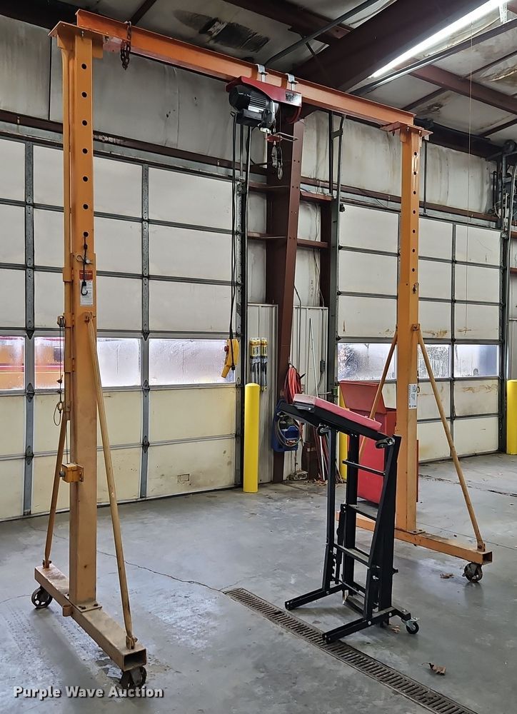 image for item DT7584 Gantry crane